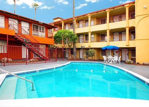Rodeway Angeles Convention Center