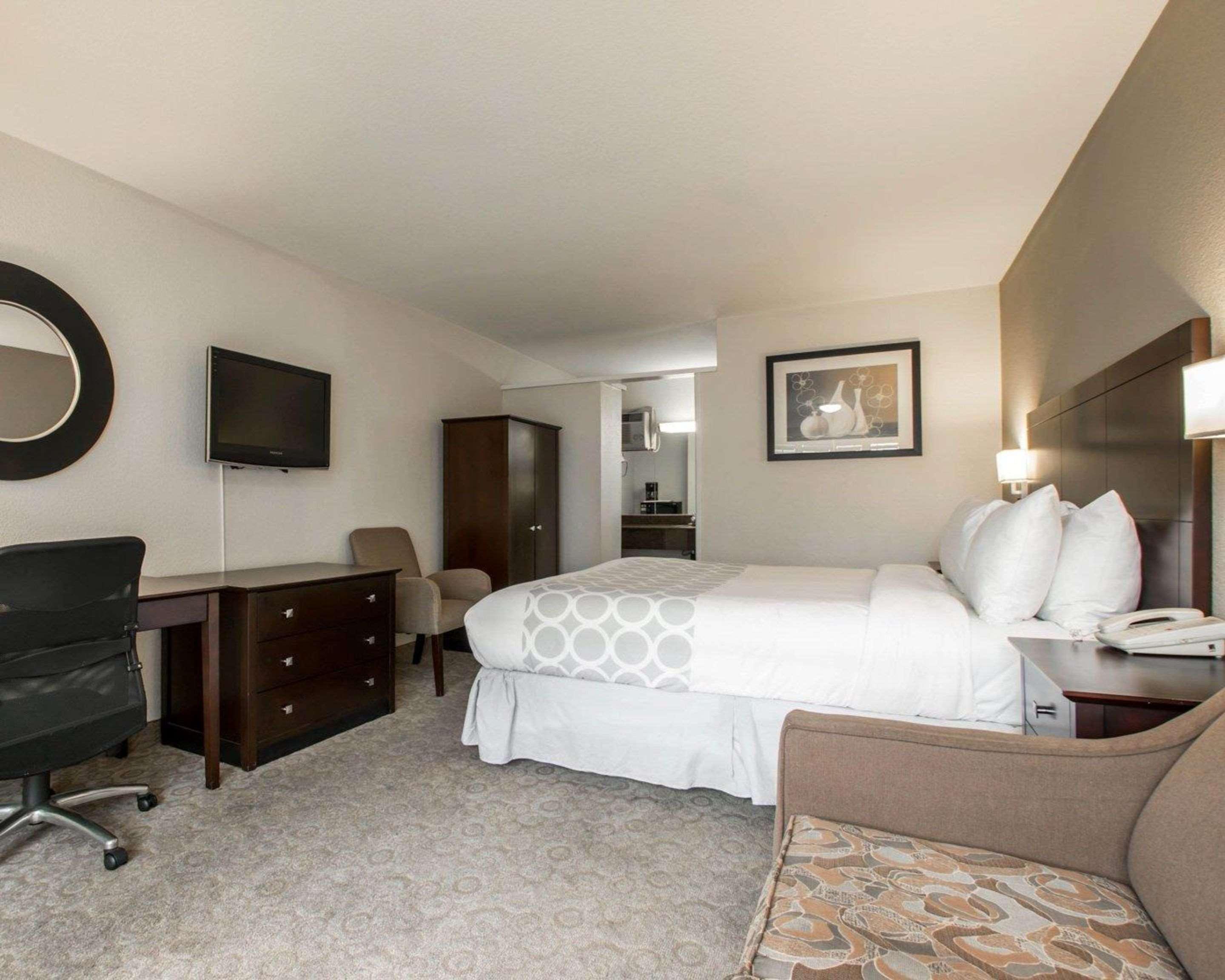 Rodeway Convention Center Inn 2*